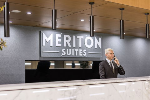Meriton Suites North Sydney - C Tourism 3