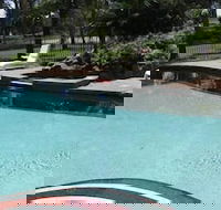 Charbonnier Motor Inn - C Tourism