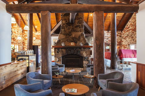 Lookout Mountain Retreat - C Tourism 2