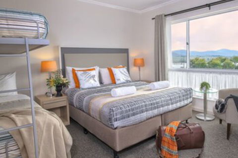 Panorama Jindabyne - C Tourism 0