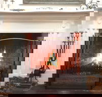 Surgeons Cottage - C Tourism