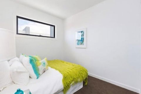 Modern Inner West Stay - C Tourism 3