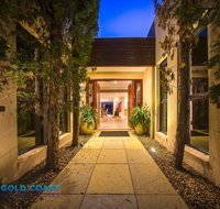 Grandeur on Bay Three - C Tourism