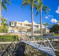 Castaway at the Greens - C Tourism