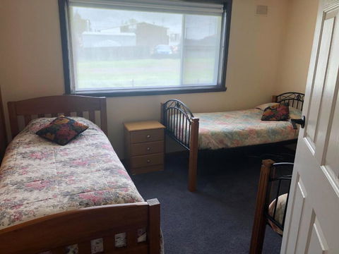 Waratah Falls Holiday Unit - C Tourism 2