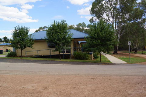 Tooleybuc River Retreat Villas - C Tourism 4