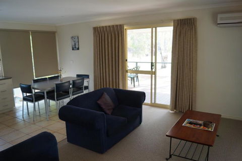 Tooleybuc River Retreat Villas - C Tourism 6