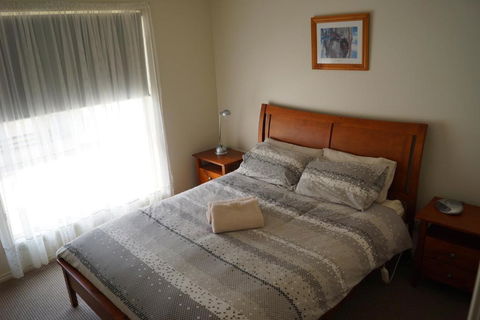 Tooleybuc River Retreat Villas - C Tourism 1