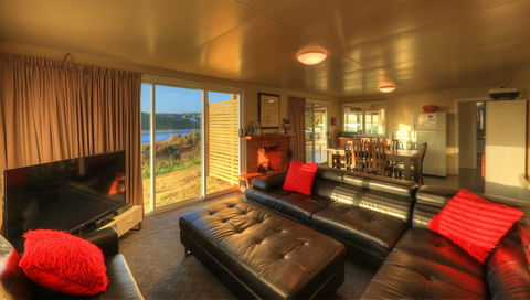 Arthur River Spa Cottage - C Tourism 4