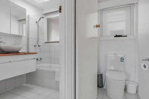 Long Beach House Apartments Sandy Bay - C Tourism 0