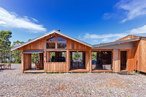 Bruny Island Lodge - C Tourism 0