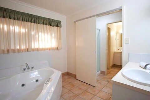 Verandahs - C Tourism 3
