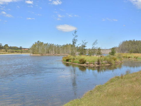 Grasmere Estate Homestead Hear The Lions Roar From Nearby Hunter Valley Zoo - C Tourism 3