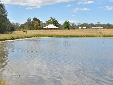 Grasmere Estate Homestead Hear The Lions Roar From Nearby Hunter Valley Zoo - C Tourism 1