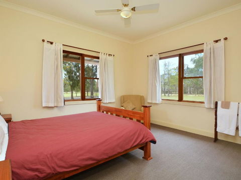Grasmere Estate Homestead Hear The Lions Roar From Nearby Hunter Valley Zoo - C Tourism 5
