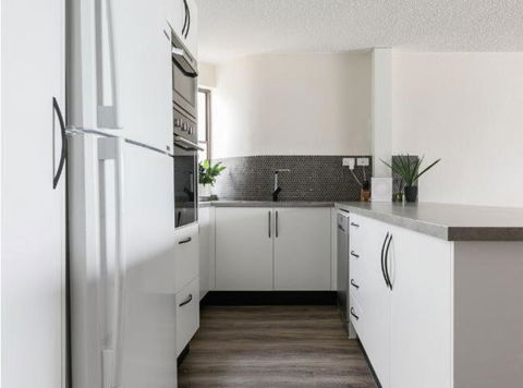 Alex Headland Beachfront - C Tourism 1