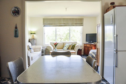 FALMOUTH Seadrift Cottage - C Tourism 1