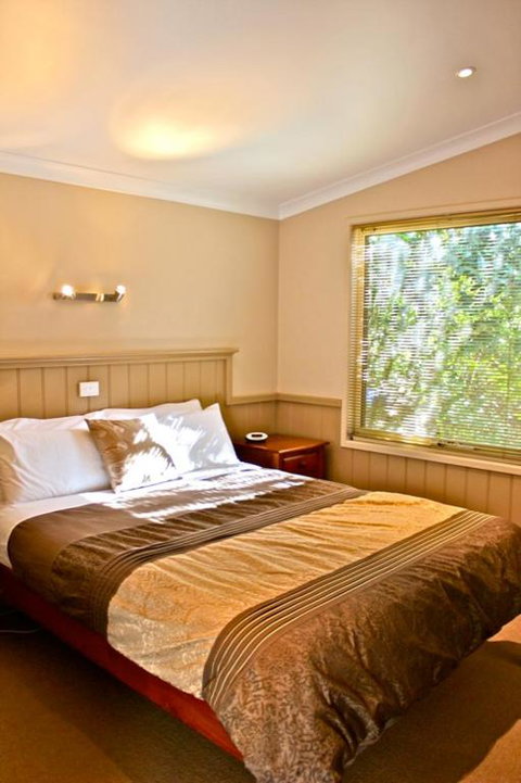 Autumn Leaf Cottage 1 - C Tourism 3