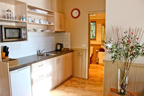 Autumn Leaf Cottage 1 - C Tourism 4