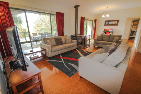 Mystic Mountain Lodge - C Tourism 6