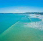 Tahren Beachfront Shack - C Tourism