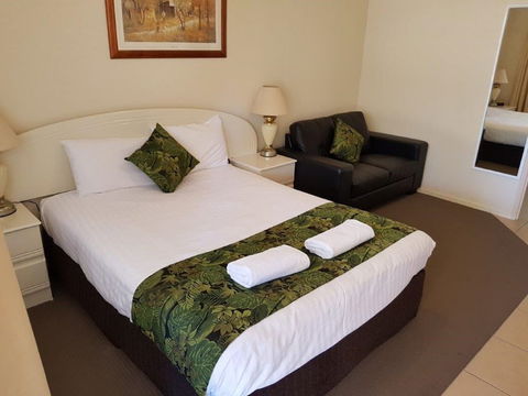 The Palms Motel - C Tourism 1