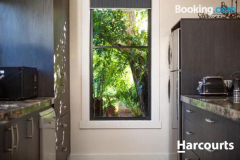 The WeareHouse In Deloraine - C Tourism 7