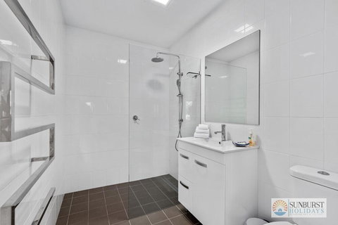 Pandanus On Emerald - C Tourism 6