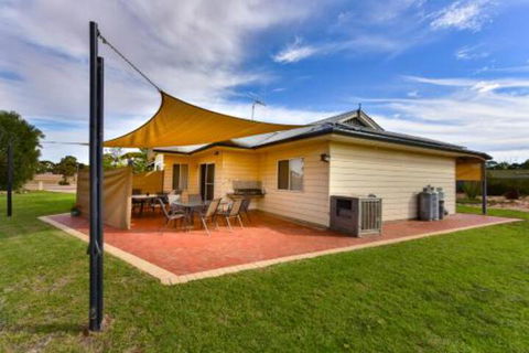 Lake Tyrrell Accommodation - C Tourism 2