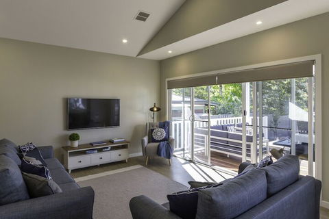 Winter Home - Our Place At Bright - C Tourism 2