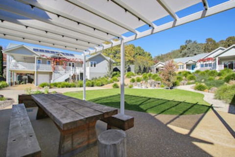 Winter Home - Our Place At Bright - C Tourism 0
