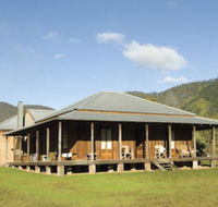 East Kunderang Homestead - C Tourism