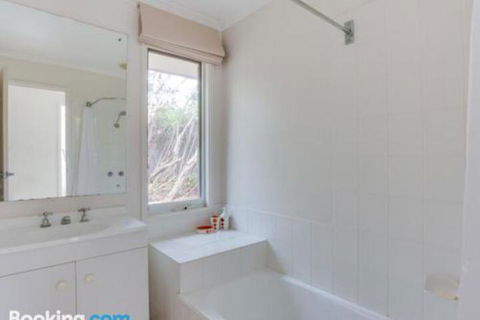 Panoramic Views Portsea - C Tourism 3