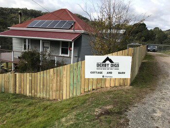 Derby Digs Cottage - C Tourism 2