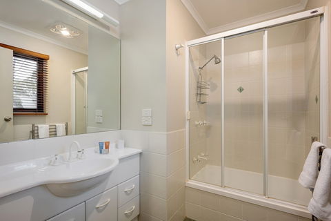 Absinthe - C Tourism 0