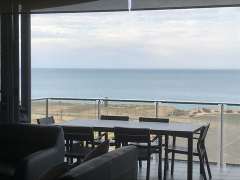 Penneshaw Oceanview Apartments - C Tourism 1