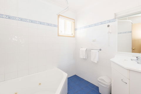 Holiday Haven Lake Tabourie - C Tourism 5