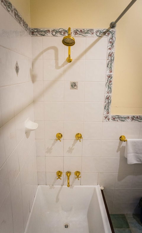 Whispering Pines Cottages - C Tourism 0
