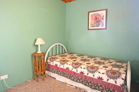 South Sussexs Blue Cottage - C Tourism 4