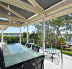 Morisset Bay Waterfront Views Lake House looking over Trinity Marina