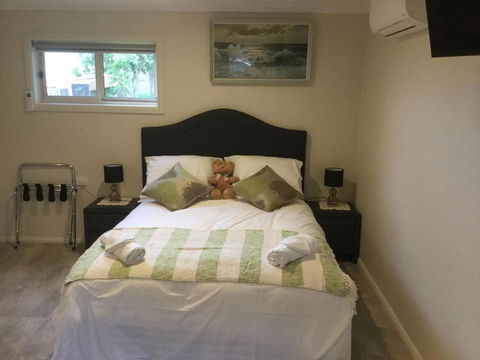 Pump Jack B & B - C Tourism 7