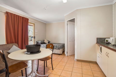 Karratha Caravan Park - C Tourism 0