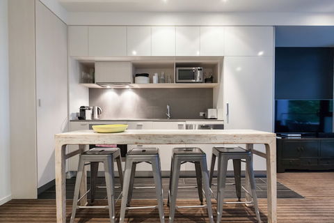 ZACH, 1BDR St.Kilda Apartment - C Tourism 3