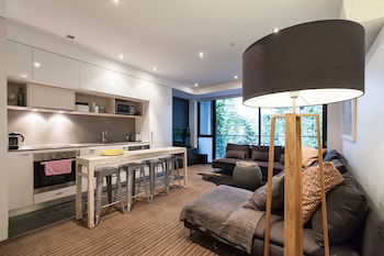 ZACH, 1BDR St.Kilda Apartment - C Tourism 1