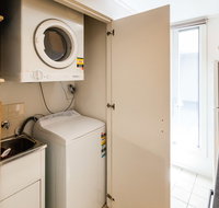 NAOMI 2BDR South Melbourne Apartment - C Tourism