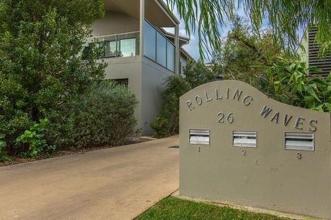 'Rolling Waves 2' On Ocean Drive - C Tourism 0