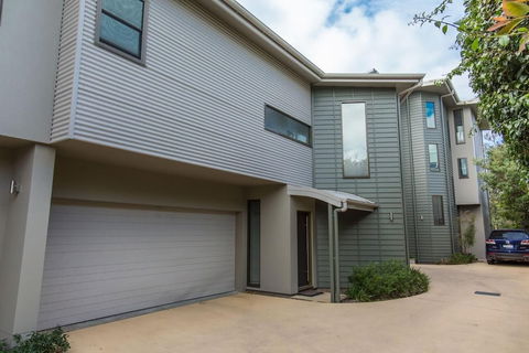 'Rolling Waves 2' On Ocean Drive - C Tourism 1