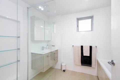 42 Bryan Street - C Tourism 4