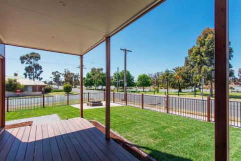 Bendigo Lakeside Accommodation - C Tourism 2