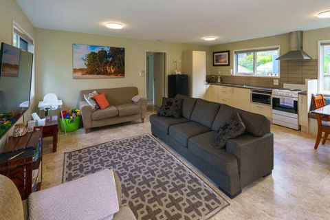 Adventure Bay Holiday Home - C Tourism 2